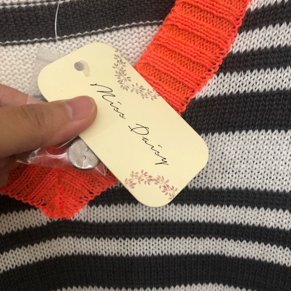 Miss Daisy Womens Medium V-Neck Sweater Elbow Patch Knit Striped NWT - Picture 11 of 14